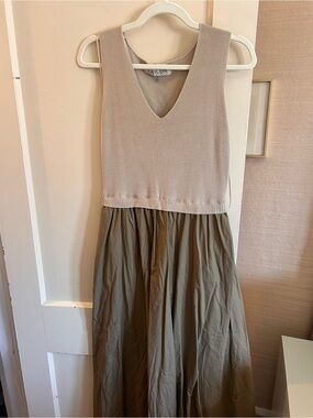 Taylor Two-Tone V-Neck Sleeveless Dress in Beige